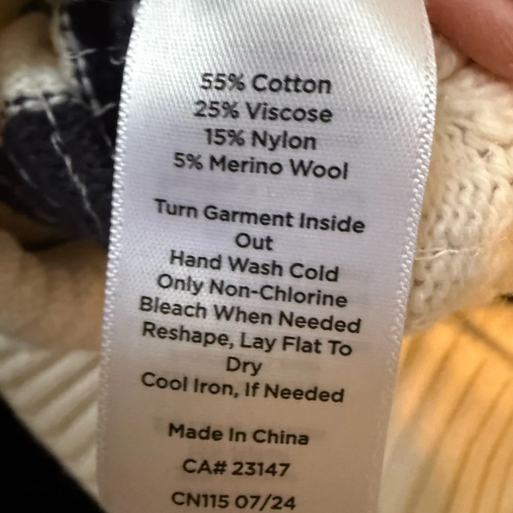 Talbots Cream and navy Striped Sequin Sweater - Picture 12 of 12